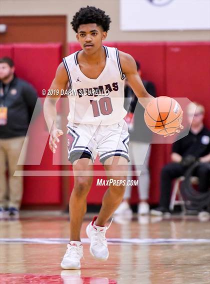 Thumbnail 1 in Mater Dei vs Perry (Hoophall West Tournament)  photogallery.