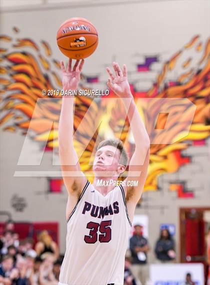 Thumbnail 3 in Mater Dei vs Perry (Hoophall West Tournament)  photogallery.