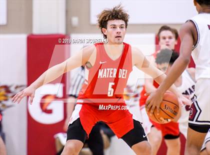 Thumbnail 1 in Mater Dei vs Perry (Hoophall West Tournament)  photogallery.