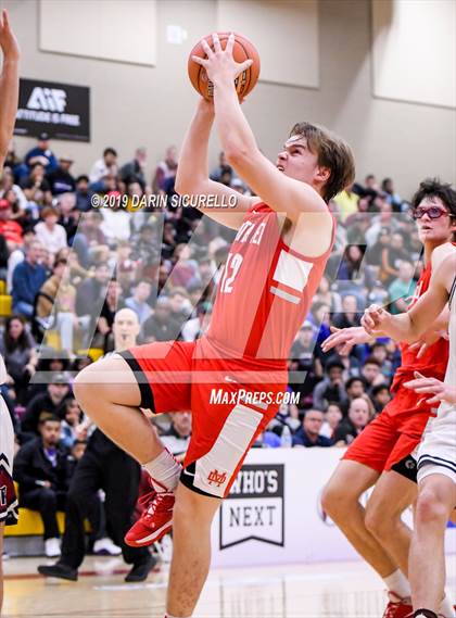 Thumbnail 3 in Mater Dei vs Perry (Hoophall West Tournament)  photogallery.