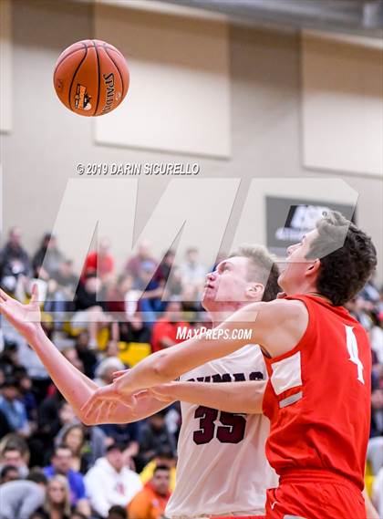 Thumbnail 2 in Mater Dei vs Perry (Hoophall West Tournament)  photogallery.