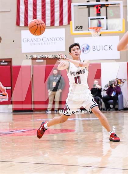 Thumbnail 3 in Mater Dei vs Perry (Hoophall West Tournament)  photogallery.