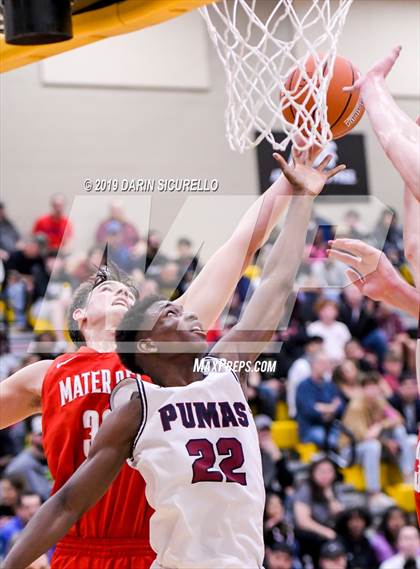 Thumbnail 3 in Mater Dei vs Perry (Hoophall West Tournament)  photogallery.