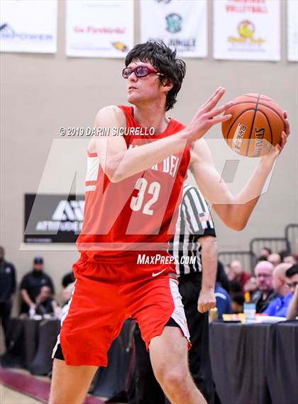 Thumbnail 2 in Mater Dei vs Perry (Hoophall West Tournament)  photogallery.