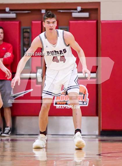 Thumbnail 1 in Mater Dei vs Perry (Hoophall West Tournament)  photogallery.