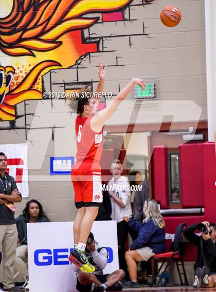 Thumbnail 1 in Mater Dei vs Perry (Hoophall West Tournament)  photogallery.