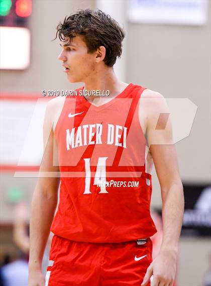 Thumbnail 3 in Mater Dei vs Perry (Hoophall West Tournament)  photogallery.