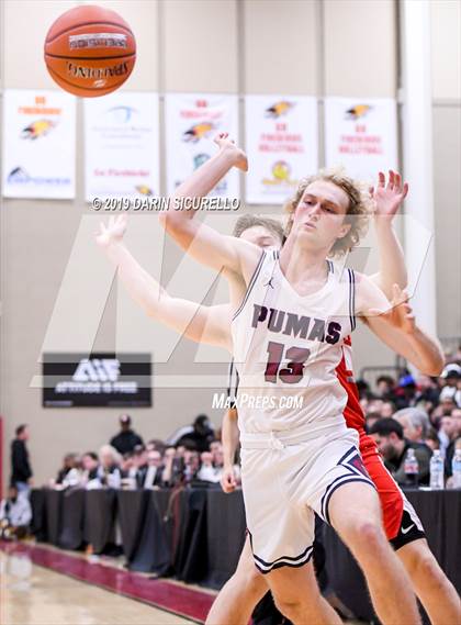 Thumbnail 2 in Mater Dei vs Perry (Hoophall West Tournament)  photogallery.
