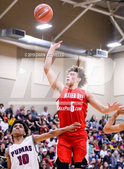 Thumbnail 1 in Mater Dei vs Perry (Hoophall West Tournament)  photogallery.