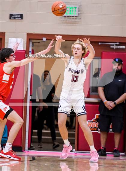 Thumbnail 2 in Mater Dei vs Perry (Hoophall West Tournament)  photogallery.