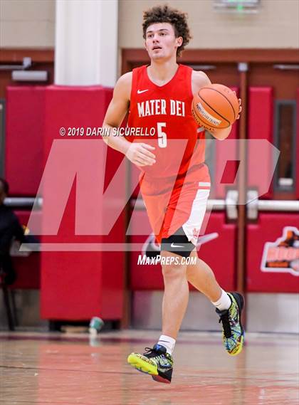 Thumbnail 1 in Mater Dei vs Perry (Hoophall West Tournament)  photogallery.