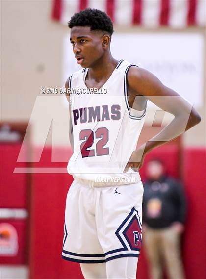 Thumbnail 2 in Mater Dei vs Perry (Hoophall West Tournament)  photogallery.