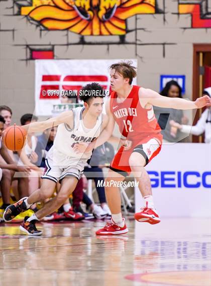Thumbnail 3 in Mater Dei vs Perry (Hoophall West Tournament)  photogallery.