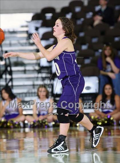 Thumbnail 2 in Brock vs. San Saba (UIL 2A Semifinal) photogallery.