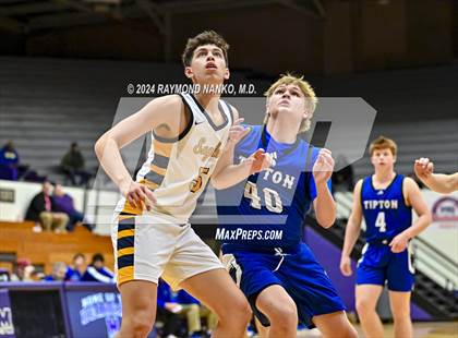 Thumbnail 3 in Delta vs. Tipton (Fieldhouse Classic) photogallery.