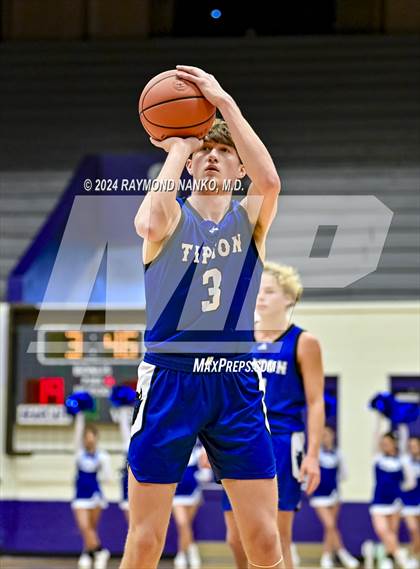 Thumbnail 3 in Delta vs. Tipton (Fieldhouse Classic) photogallery.