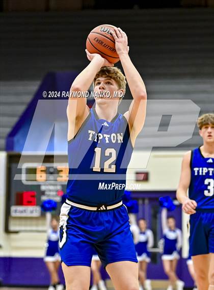 Thumbnail 1 in Delta vs. Tipton (Fieldhouse Classic) photogallery.