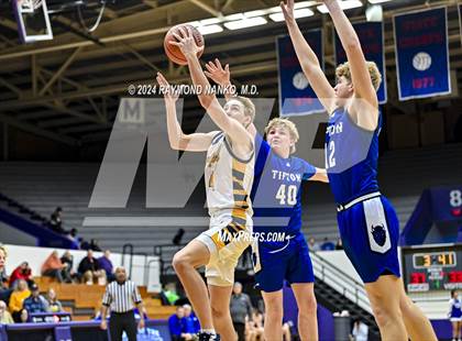 Thumbnail 3 in Delta vs. Tipton (Fieldhouse Classic) photogallery.