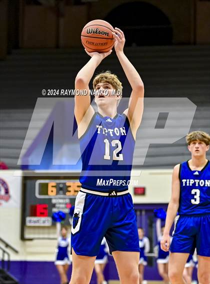 Thumbnail 1 in Delta vs. Tipton (Fieldhouse Classic) photogallery.