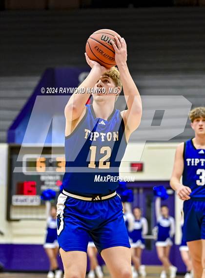 Thumbnail 3 in Delta vs. Tipton (Fieldhouse Classic) photogallery.