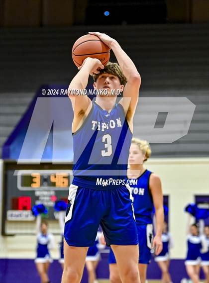 Thumbnail 1 in Delta vs. Tipton (Fieldhouse Classic) photogallery.