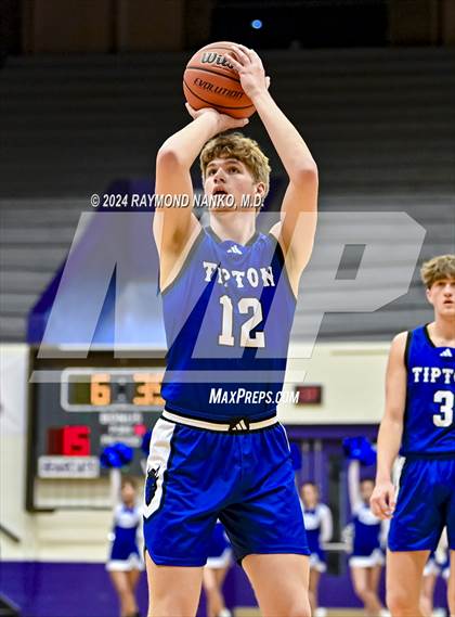 Thumbnail 3 in Delta vs. Tipton (Fieldhouse Classic) photogallery.