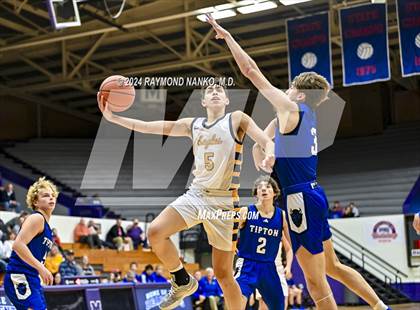 Thumbnail 3 in Delta vs. Tipton (Fieldhouse Classic) photogallery.