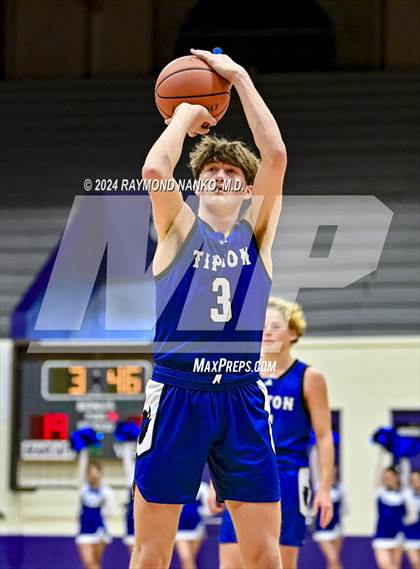 Thumbnail 2 in Delta vs. Tipton (Fieldhouse Classic) photogallery.
