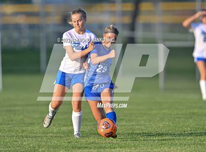 Thumbnail 3 in Franklin Central vs. Hamilton Southeastern  photogallery.