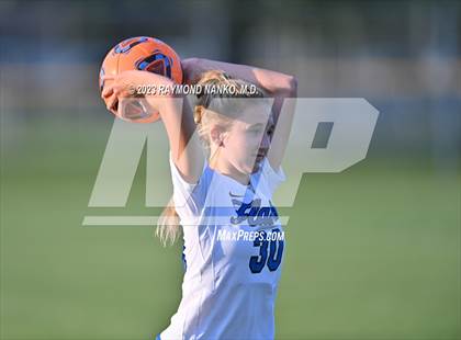 Thumbnail 3 in Franklin Central vs. Hamilton Southeastern  photogallery.