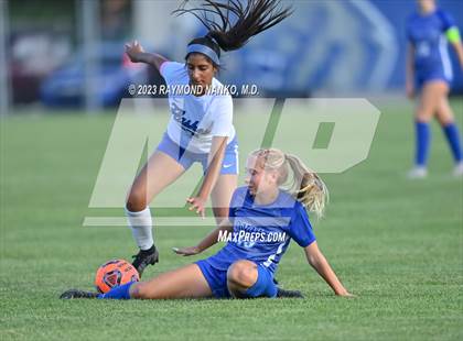 Thumbnail 3 in Franklin Central vs. Hamilton Southeastern  photogallery.