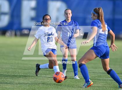 Thumbnail 3 in Franklin Central vs. Hamilton Southeastern  photogallery.