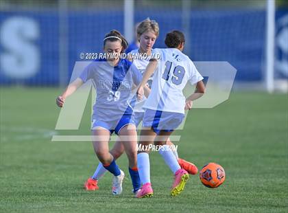 Thumbnail 3 in Franklin Central vs. Hamilton Southeastern  photogallery.