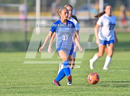 Thumbnail 2 in Franklin Central vs. Hamilton Southeastern  photogallery.