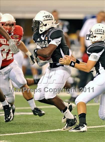 Thumbnail 1 in THSCA All-Star Football Game (Cowboys Stadium) photogallery.