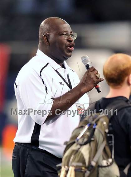 Thumbnail 2 in THSCA All-Star Football Game (Cowboys Stadium) photogallery.