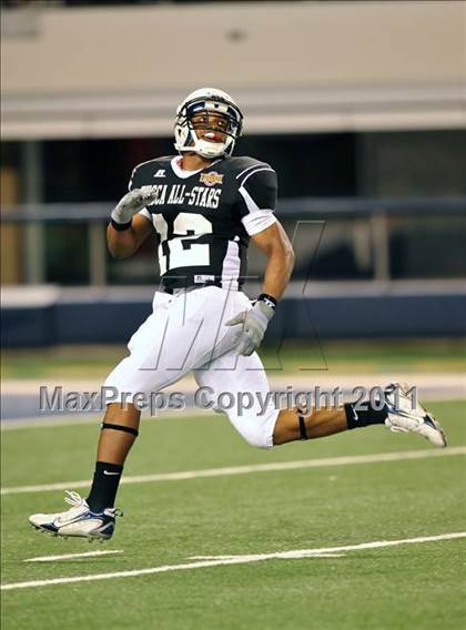 Thumbnail 3 in THSCA All-Star Football Game (Cowboys Stadium) photogallery.