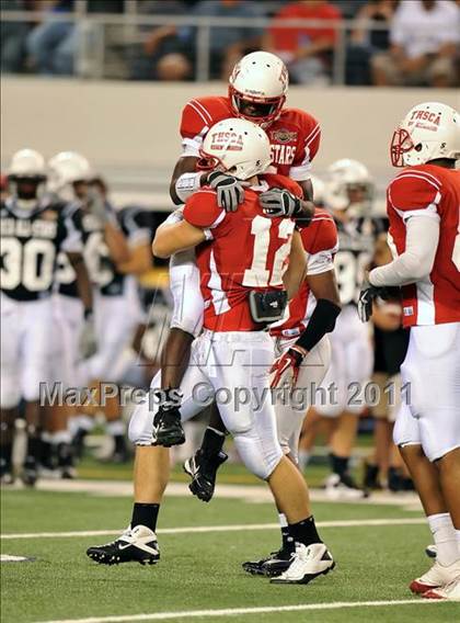 Thumbnail 3 in THSCA All-Star Football Game (Cowboys Stadium) photogallery.