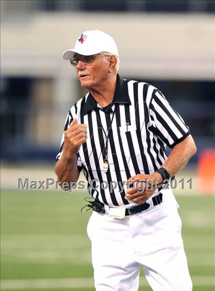 Thumbnail 3 in THSCA All-Star Football Game (Cowboys Stadium) photogallery.