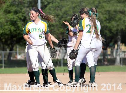 Thumbnail 2 in Royal vs. Alemany (Suzanne Manlet Softball Invitational) photogallery.