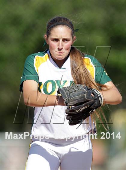 Thumbnail 2 in Royal vs. Alemany (Suzanne Manlet Softball Invitational) photogallery.