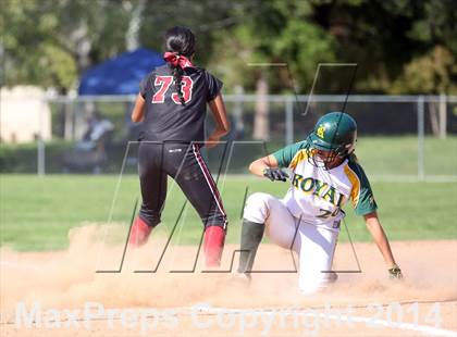 Thumbnail 1 in Royal vs. Alemany (Suzanne Manlet Softball Invitational) photogallery.