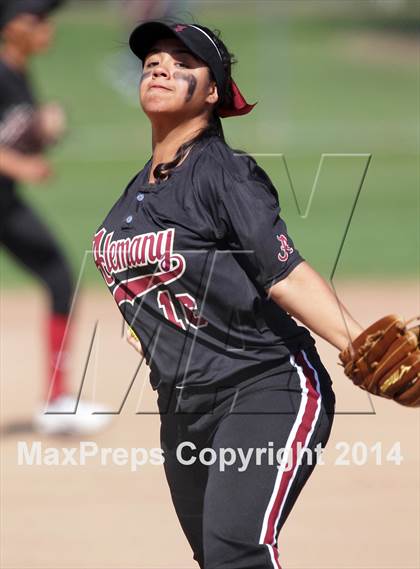 Thumbnail 1 in Royal vs. Alemany (Suzanne Manlet Softball Invitational) photogallery.