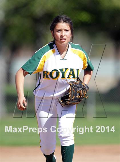 Thumbnail 2 in Royal vs. Alemany (Suzanne Manlet Softball Invitational) photogallery.