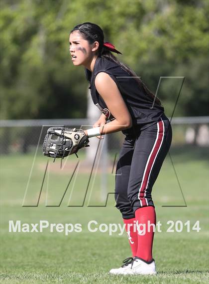 Thumbnail 1 in Royal vs. Alemany (Suzanne Manlet Softball Invitational) photogallery.