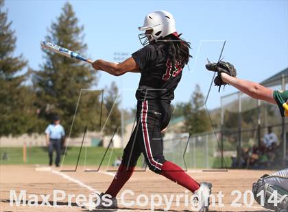 Thumbnail 1 in Royal vs. Alemany (Suzanne Manlet Softball Invitational) photogallery.