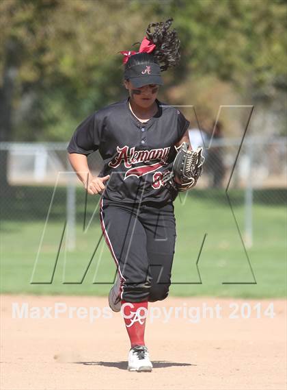Thumbnail 1 in Royal vs. Alemany (Suzanne Manlet Softball Invitational) photogallery.