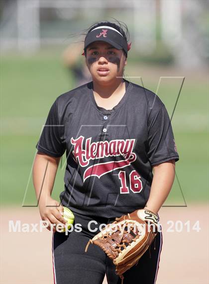 Thumbnail 3 in Royal vs. Alemany (Suzanne Manlet Softball Invitational) photogallery.