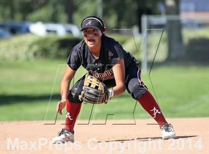 Thumbnail 1 in Royal vs. Alemany (Suzanne Manlet Softball Invitational) photogallery.