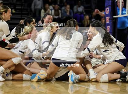 Thumbnail 2 in Cartersville vs. Pace Academy (GHSA 4A State Final) photogallery.